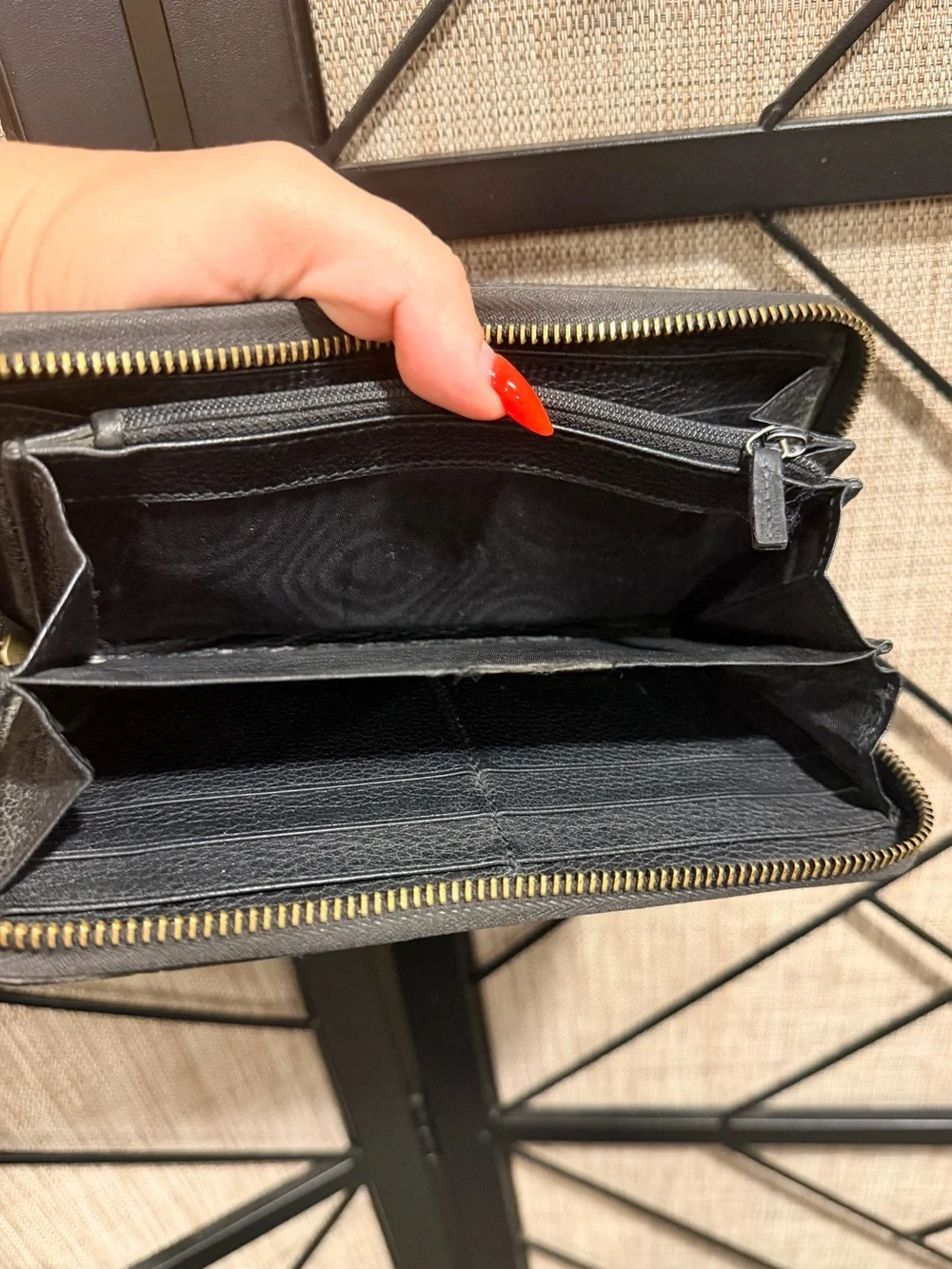Gucci Black Zip-Around Leather Long Wallet w/ Green & Red Stripe Detail